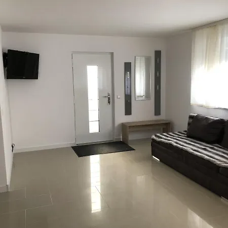 Grefenstein Apartment
