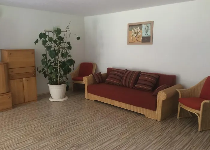 Grefenstein Apartment *